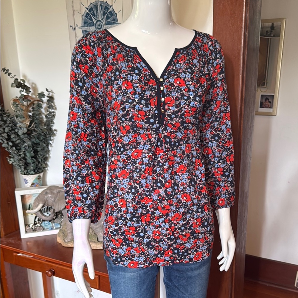 NWT Jones New York size small Floral Print Women's Top - Red and Black